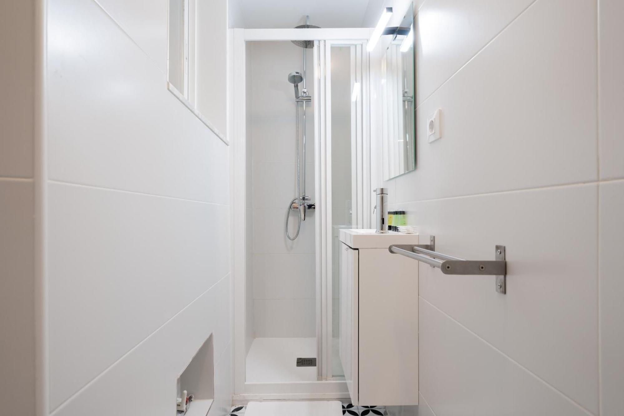 Apartamento En La Plaza De Lavapies Alquiler Temporal Мадрид Экстерьер фото