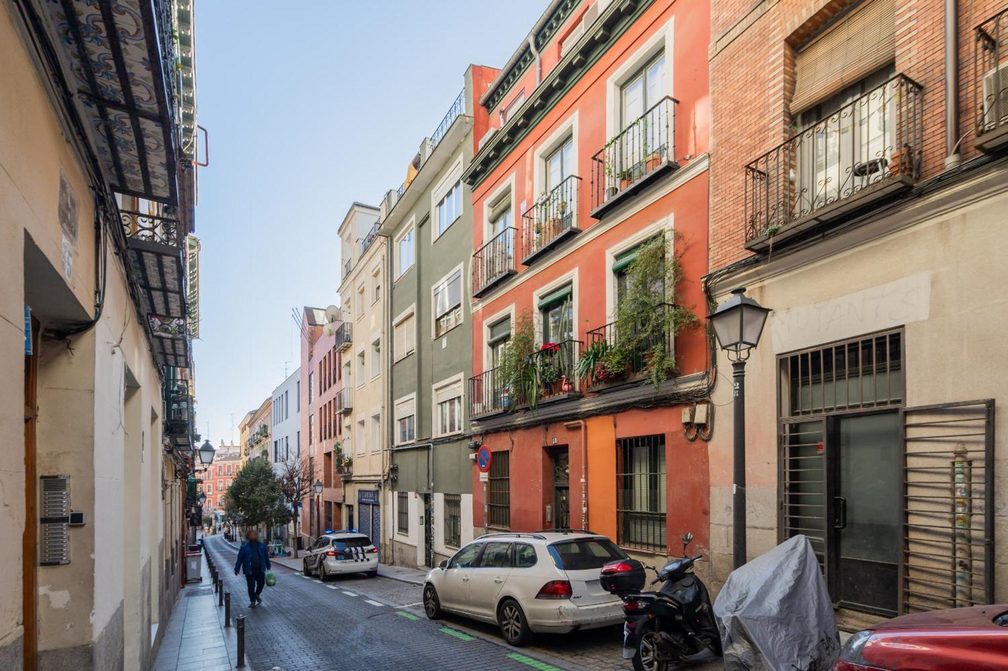 Apartamento En La Plaza De Lavapies Alquiler Temporal Мадрид Экстерьер фото